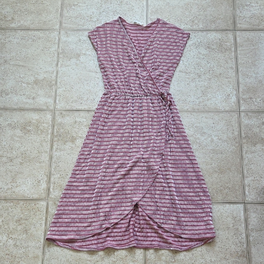 Elegant Pink Striped Women's Dress